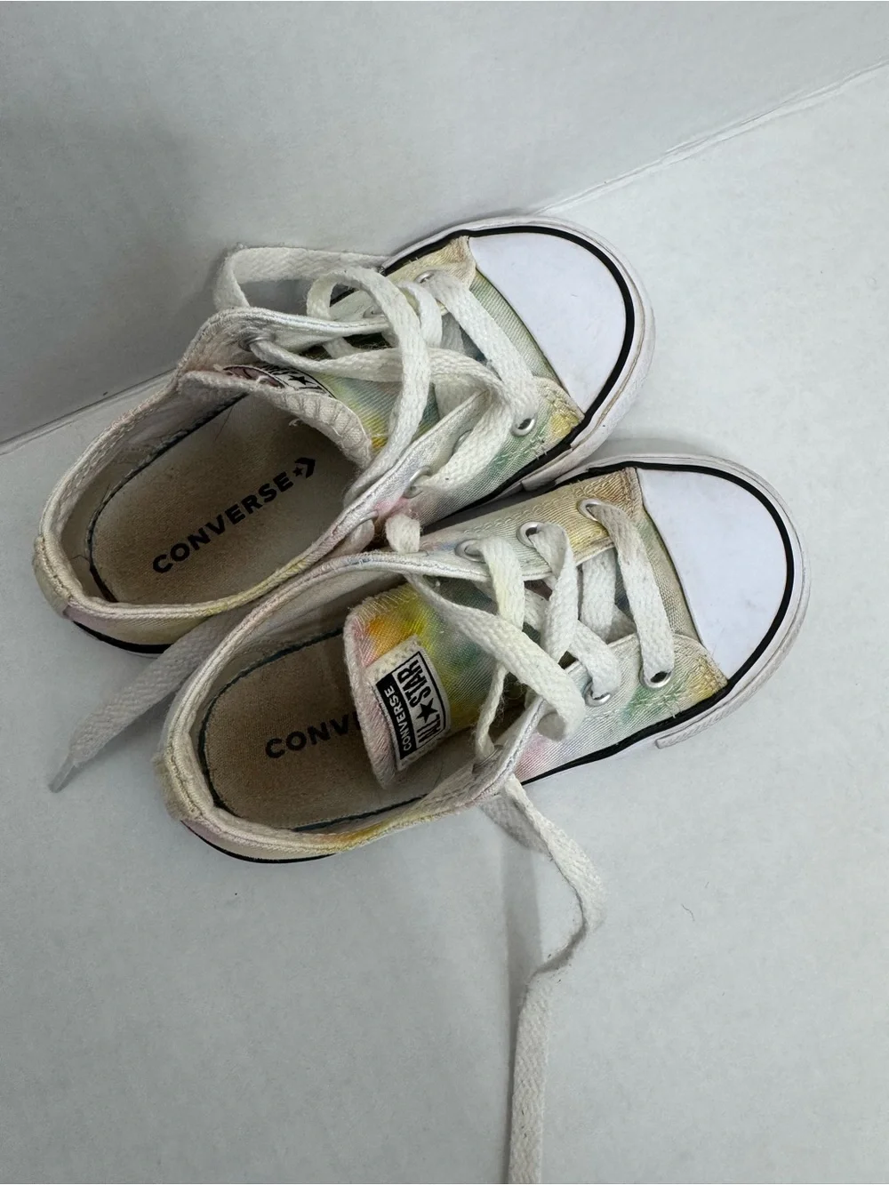 Converse classic low